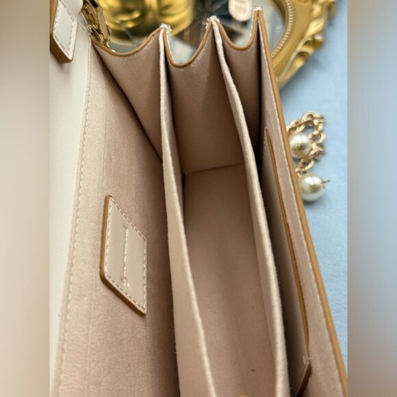 🆕 LYN AROUND 🧿 NWT "The Sun" Tarot Card Tote, Pearl Chain Strap - Picture 12 of 15